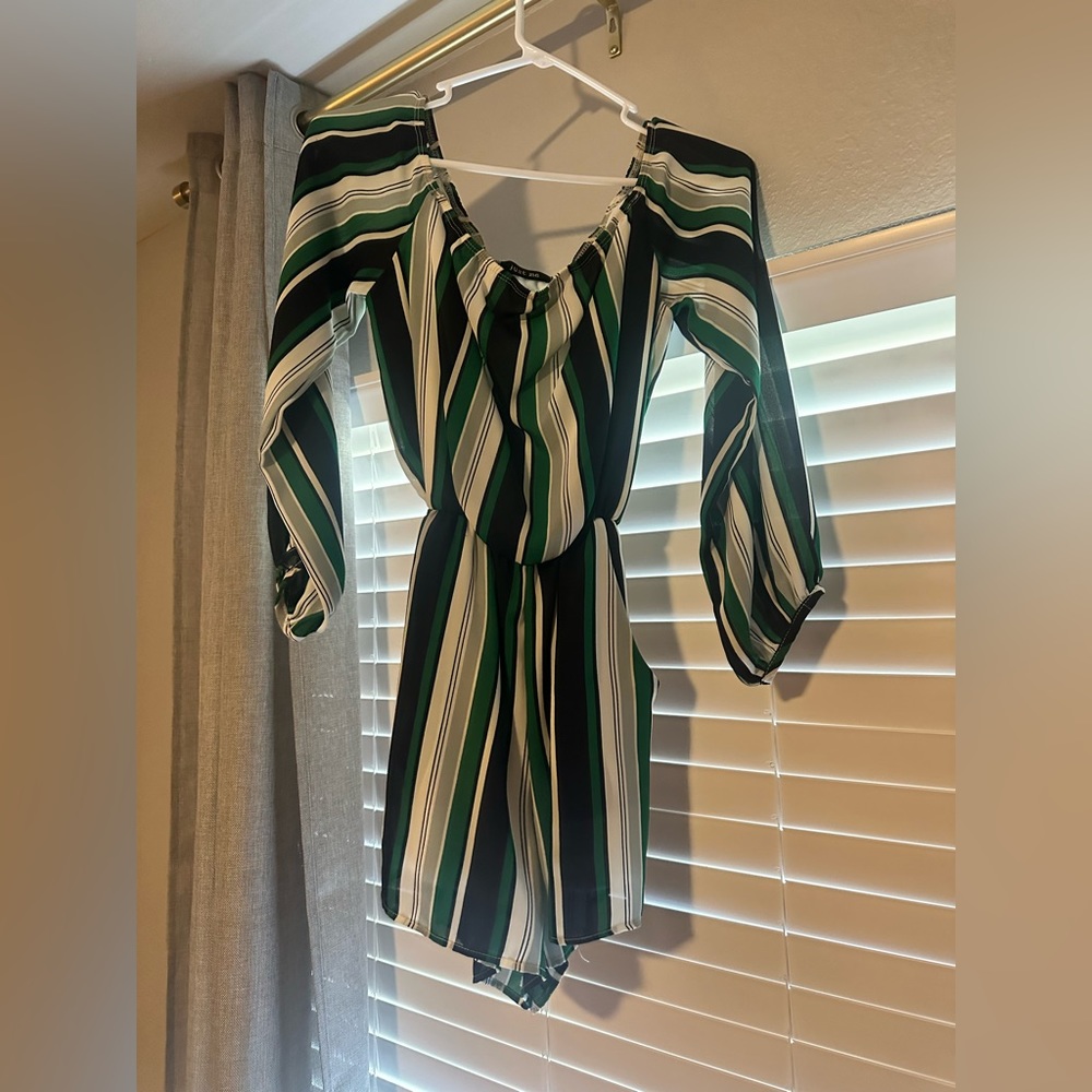 Just me off the shoulder Romper, Small